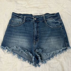 Short short blue Jean shorts from kohls 💗💗 worn once!